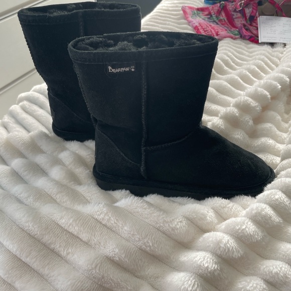 BearPaw Classic Black Boots youth size 4 - Picture 2 of 9